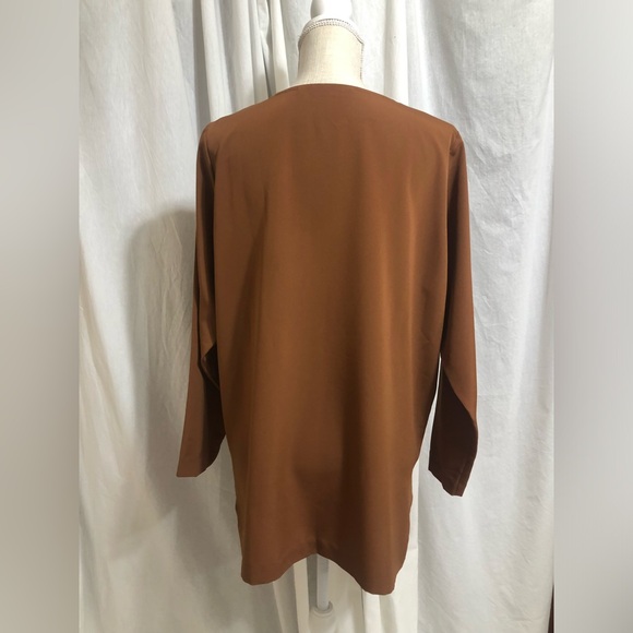 Blouse with Cheetah 🐆 Print - Picture 2 of 4